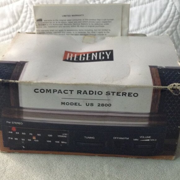 VTG Regency Compact Radio Stereo, 1990's NEW OLD STOCK. Radio Shack, Model 2800 - Picture 1 of 6